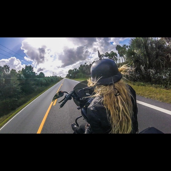 Meet your Posher, Lisa - Picture 7 of 8